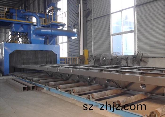 掛車(che)底盤抛丸除(chu)鏽(xiu)機(ji)